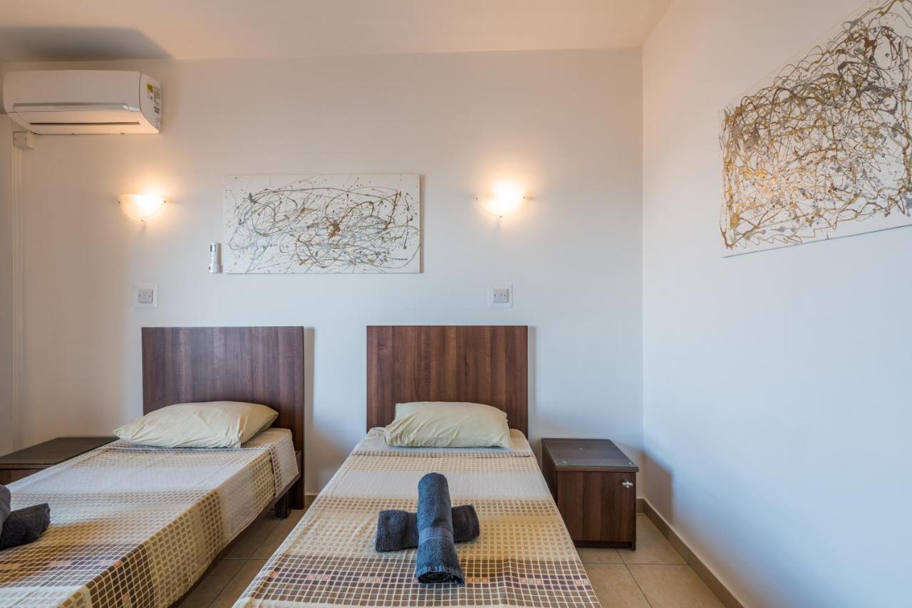 Seashells 2 Bedroom Apartment With Sunny Terrace With Stunning Sea Views - By Getawaysmalta St. Paul's Bay Luaran gambar