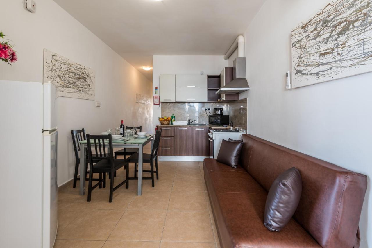 Seashells 2 Bedroom Apartment With Sunny Terrace With Stunning Sea Views - By Getawaysmalta St. Paul's Bay Luaran gambar